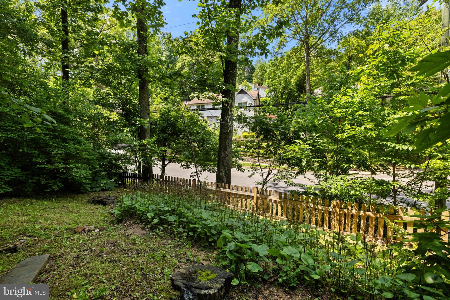 2323 N VERMONT ST, ARLINGTON, Virginia 22207, 4 Bedrooms Bedrooms, ,3 BathroomsBathrooms,Residential,For sale,2323 N VERMONT ST,VAAR2057876 MLS # VAAR2057876