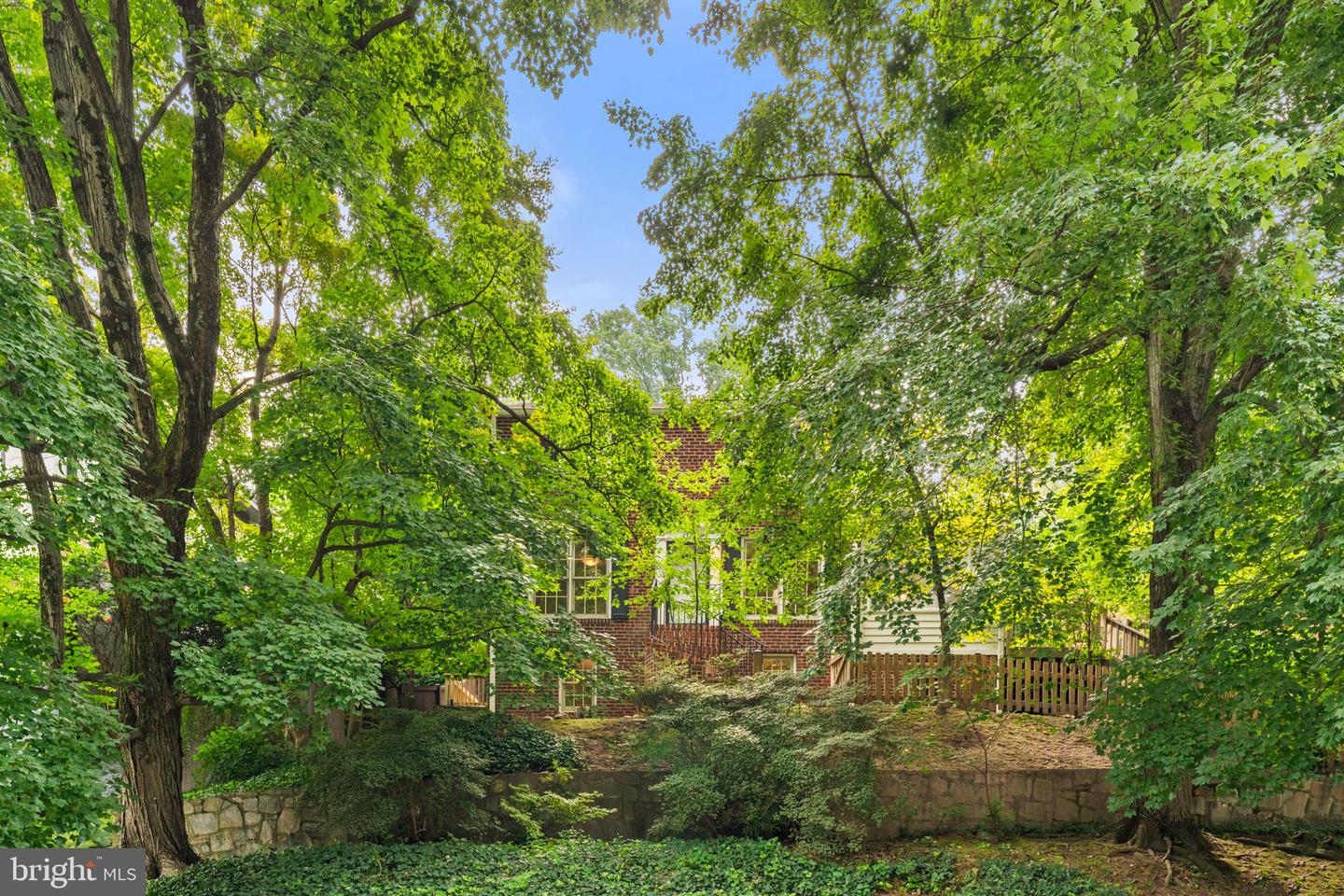 2323 N VERMONT ST, ARLINGTON, Virginia 22207, 4 Bedrooms Bedrooms, ,3 BathroomsBathrooms,Residential,For sale,2323 N VERMONT ST,VAAR2057876 MLS # VAAR2057876