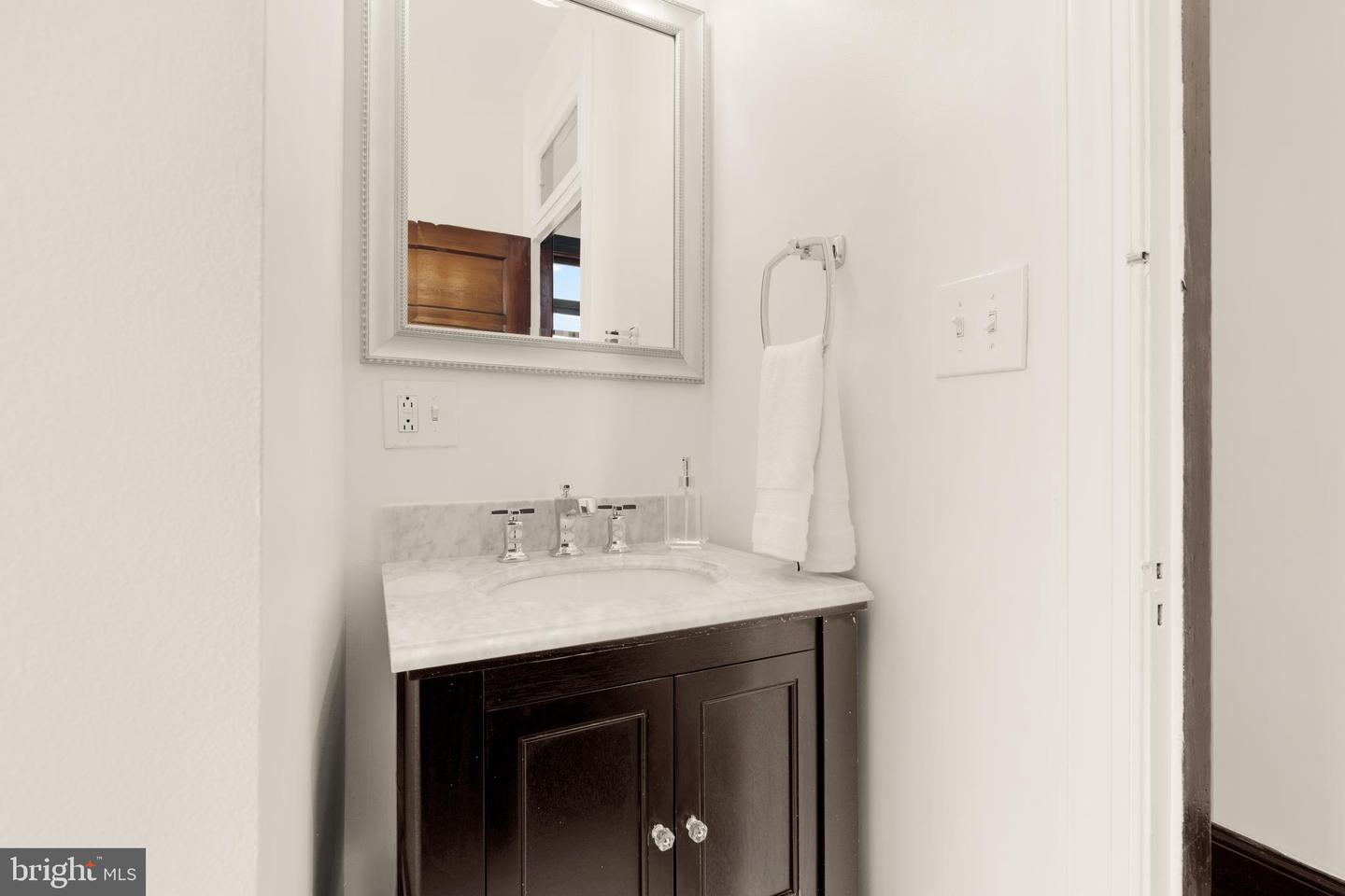 2917 NORTH CAPITOL ST NE, WASHINGTON, District Of Columbia 20002, 4 Bedrooms Bedrooms, ,3 BathroomsBathrooms,Residential,For sale,2917 NORTH CAPITOL ST NE,DCDC2202304 MLS # DCDC2202304