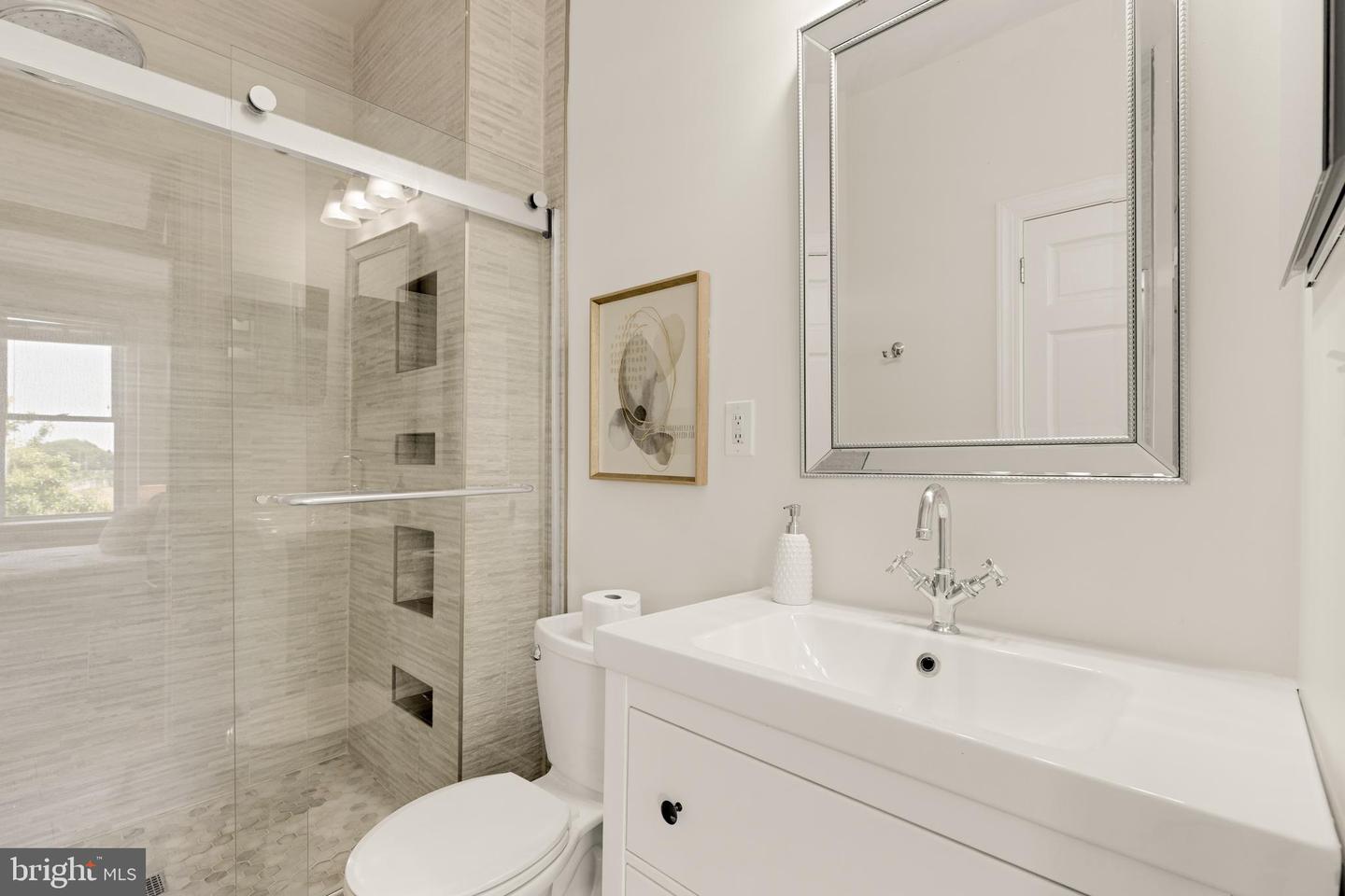 2917 NORTH CAPITOL ST NE, WASHINGTON, District Of Columbia 20002, 4 Bedrooms Bedrooms, ,3 BathroomsBathrooms,Residential,For sale,2917 NORTH CAPITOL ST NE,DCDC2202304 MLS # DCDC2202304