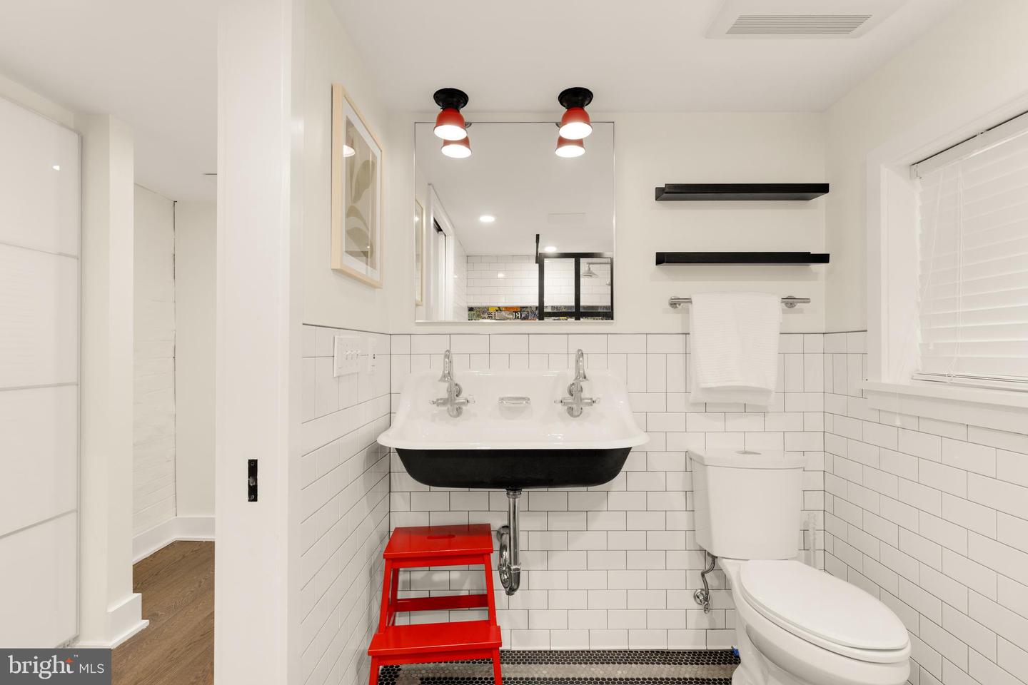2917 NORTH CAPITOL ST NE, WASHINGTON, District Of Columbia 20002, 4 Bedrooms Bedrooms, ,3 BathroomsBathrooms,Residential,For sale,2917 NORTH CAPITOL ST NE,DCDC2202304 MLS # DCDC2202304