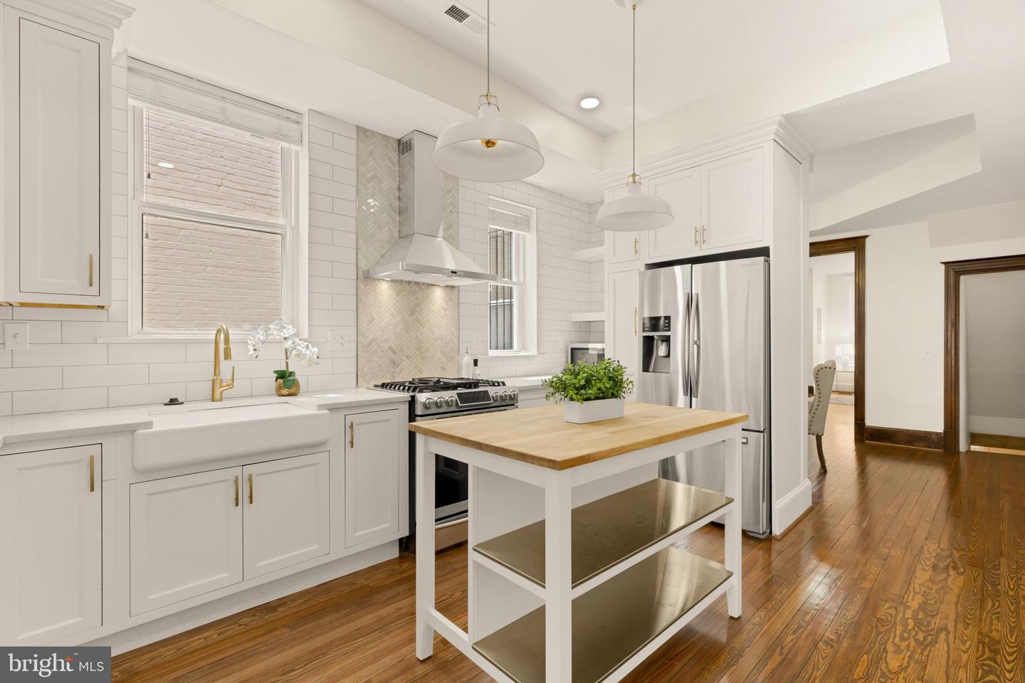 2917 NORTH CAPITOL ST NE, WASHINGTON, District Of Columbia 20002, 4 Bedrooms Bedrooms, ,3 BathroomsBathrooms,Residential,For sale,2917 NORTH CAPITOL ST NE,DCDC2202304 MLS # DCDC2202304