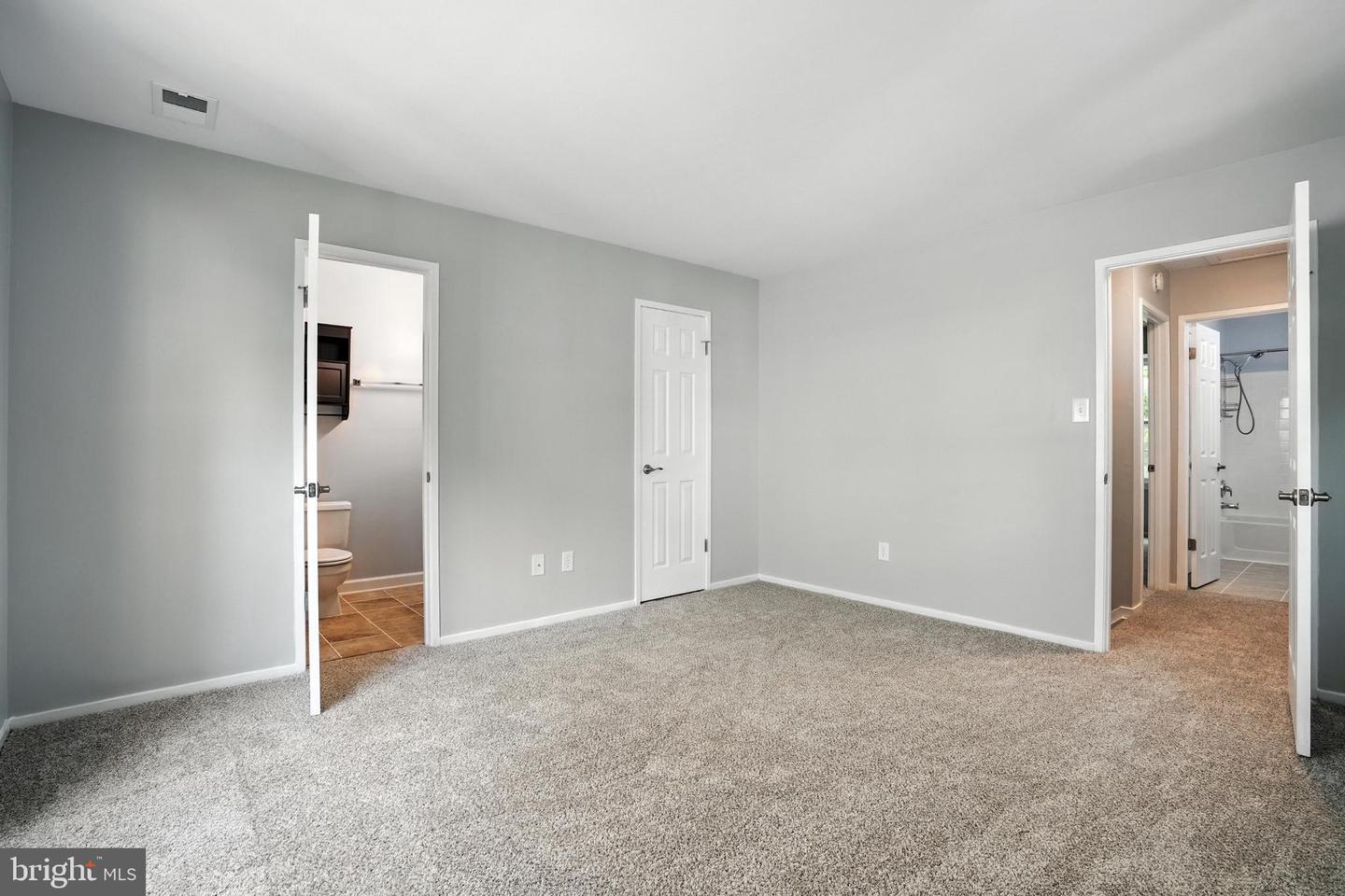 5800 BRIDGETOWN CT #14, BURKE, Virginia 22015, 2 Bedrooms Bedrooms, ,3 BathroomsBathrooms,Residential,For sale,5800 BRIDGETOWN CT #14,VAFX2243926 MLS # VAFX2243926