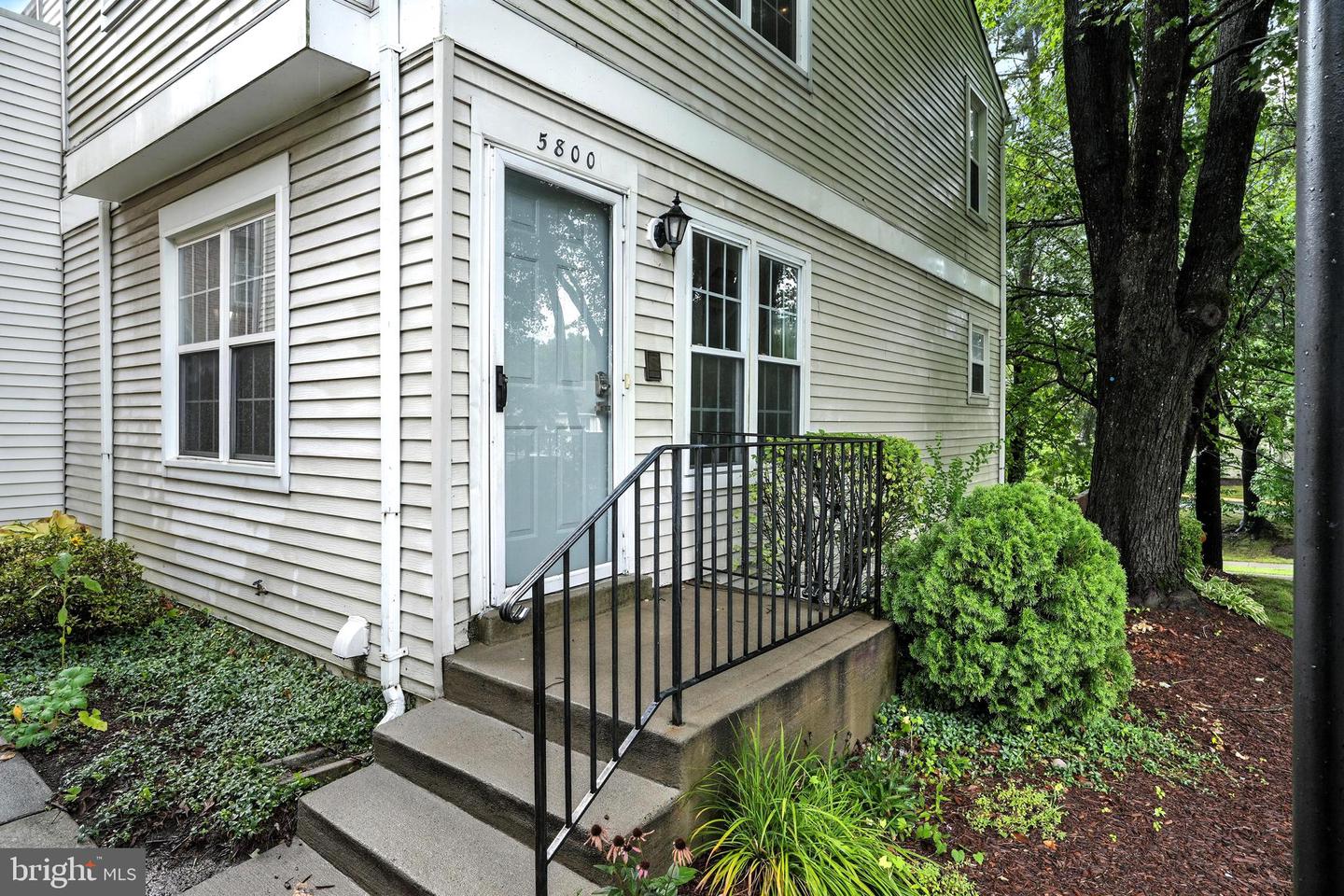 5800 BRIDGETOWN CT #14, BURKE, Virginia 22015, 2 Bedrooms Bedrooms, ,3 BathroomsBathrooms,Residential,For sale,5800 BRIDGETOWN CT #14,VAFX2243926 MLS # VAFX2243926