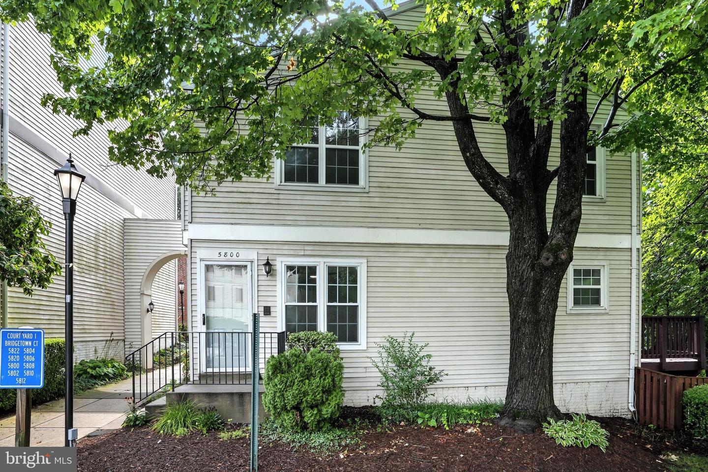 5800 BRIDGETOWN CT #14, BURKE, Virginia 22015, 2 Bedrooms Bedrooms, ,3 BathroomsBathrooms,Residential,For sale,5800 BRIDGETOWN CT #14,VAFX2243926 MLS # VAFX2243926