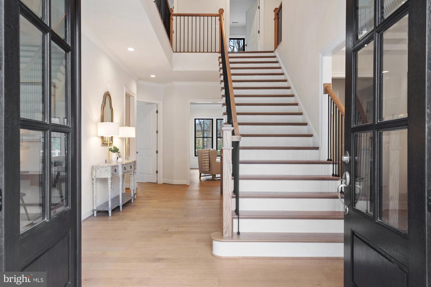 1002 COUNTRY CLUB DR NE, VIENNA, Virginia 22180, 6 Bedrooms Bedrooms, ,6 BathroomsBathrooms,Residential,For sale,1002 COUNTRY CLUB DR NE,VAFX2245926 MLS # VAFX2245926