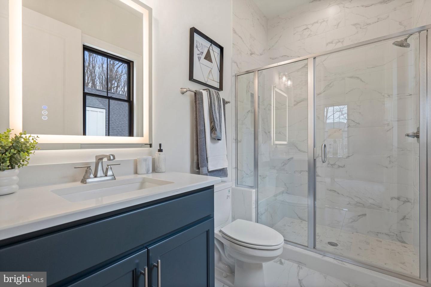 1002 COUNTRY CLUB DR NE, VIENNA, Virginia 22180, 6 Bedrooms Bedrooms, ,6 BathroomsBathrooms,Residential,For sale,1002 COUNTRY CLUB DR NE,VAFX2245926 MLS # VAFX2245926
