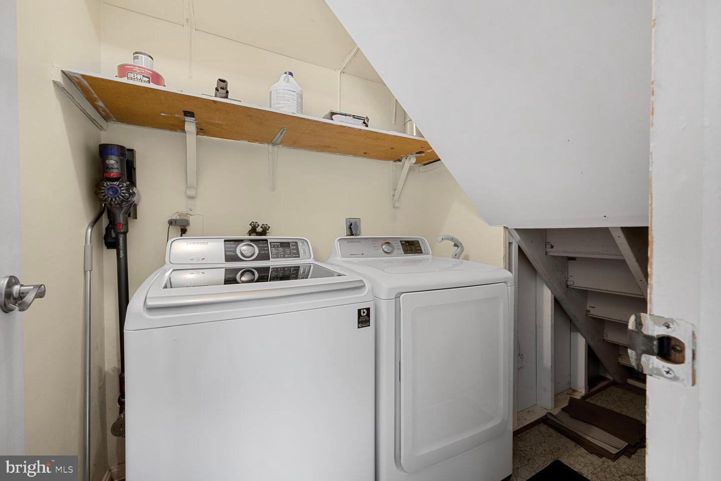 2100 LESLIE AVE, ALEXANDRIA, Virginia 22301, 3 Bedrooms Bedrooms, ,2 BathroomsBathrooms,Residential,For sale,2100 LESLIE AVE,VAAX2046218 MLS # VAAX2046218
