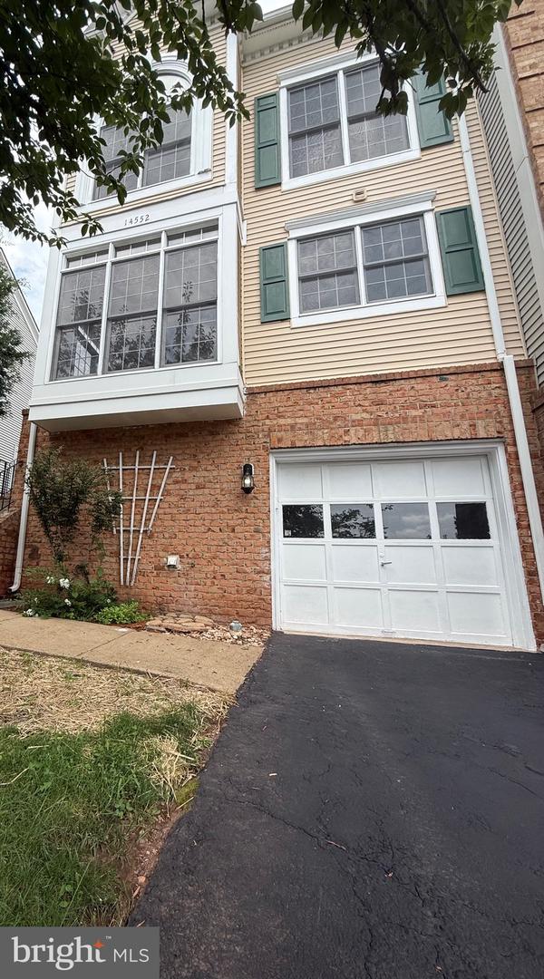14552 WOODGATE MANOR PL, CENTREVILLE, Virginia 20120, 3 Bedrooms Bedrooms, ,3 BathroomsBathrooms,Residential,For sale,14552 WOODGATE MANOR PL,VAFX2247112 MLS # VAFX2247112