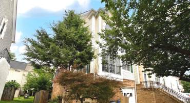 14552 WOODGATE MANOR PL, CENTREVILLE, Virginia 20120, 3 Bedrooms Bedrooms, ,3 BathroomsBathrooms,Residential,For sale,14552 WOODGATE MANOR PL,VAFX2247112 MLS # VAFX2247112