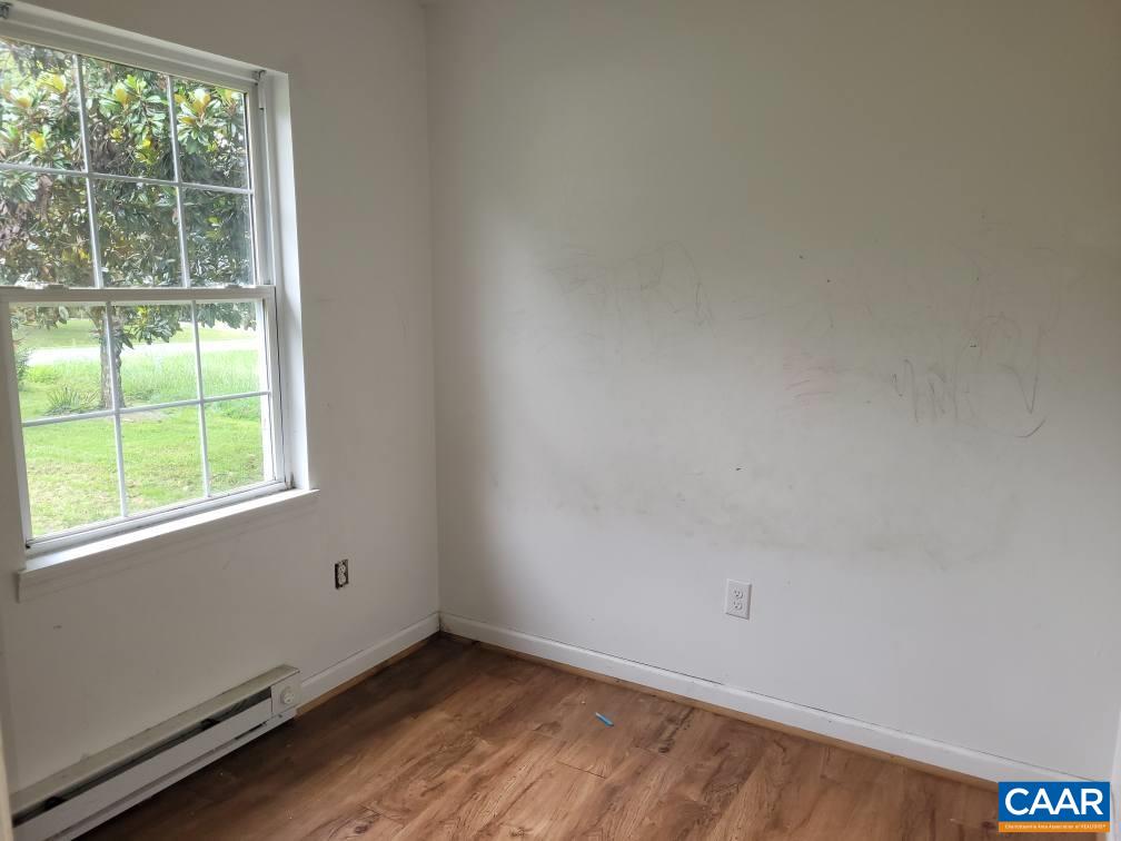 853 FORD AVE, STANARDSVILLE, Virginia 22973, 3 Bedrooms Bedrooms, ,1 BathroomBathrooms,Residential,853 FORD AVE,667677 MLS # 667677