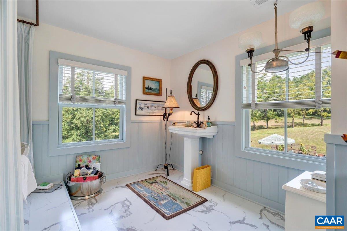 785 JONESBORO RD, ROSELAND, Virginia 22967, 4 Bedrooms Bedrooms, ,2 BathroomsBathrooms,Residential,785 JONESBORO RD,667678 MLS # 667678