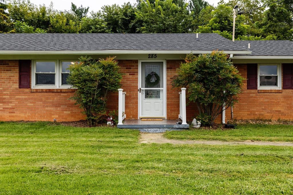 285 SKYVIEW CIR, VERONA, Virginia 24482, 3 Bedrooms Bedrooms, ,1 BathroomBathrooms,Residential,285 SKYVIEW CIR,667679 MLS # 667679