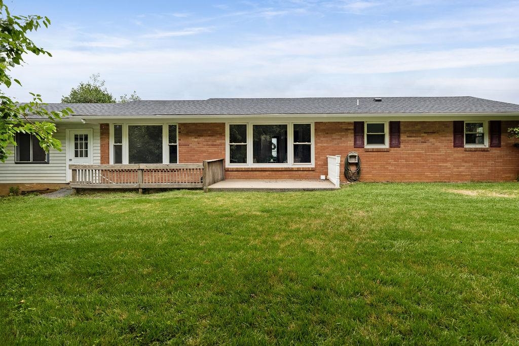 285 SKYVIEW CIR, VERONA, Virginia 24482, 3 Bedrooms Bedrooms, ,1 BathroomBathrooms,Residential,285 SKYVIEW CIR,667679 MLS # 667679