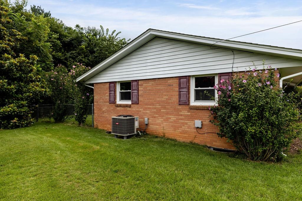 285 SKYVIEW CIR, VERONA, Virginia 24482, 3 Bedrooms Bedrooms, ,1 BathroomBathrooms,Residential,285 SKYVIEW CIR,667679 MLS # 667679
