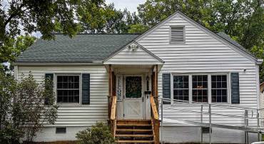 222 KING AVE, WAYNESBORO, Virginia 22980, 4 Bedrooms Bedrooms, ,2 BathroomsBathrooms,Residential,222 KING AVE,667681 MLS # 667681