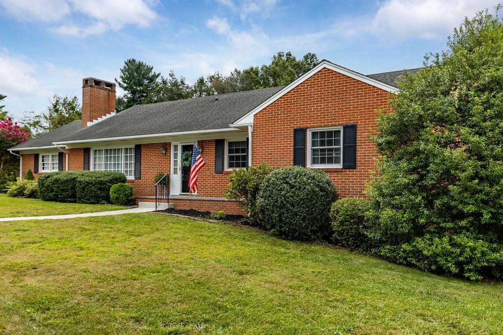 866 KENT RD, WAYNESBORO, Virginia 22980, 3 Bedrooms Bedrooms, ,2 BathroomsBathrooms,Residential,866 KENT RD,667687 MLS # 667687