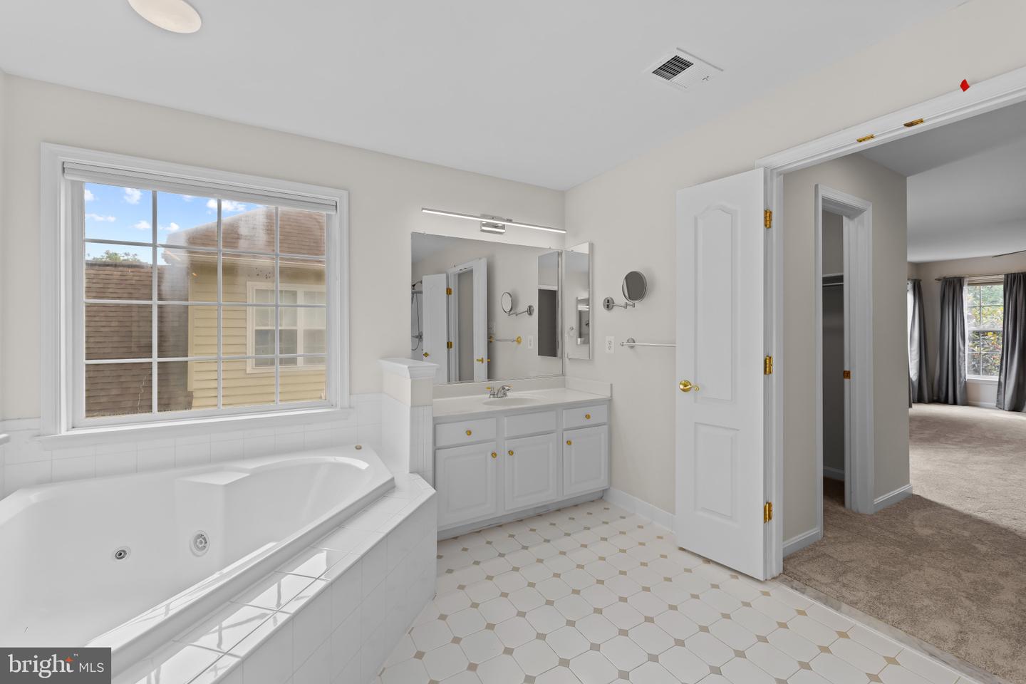 42920 CATTAIL MEADOWS PL, BROADLANDS, Virginia 20148, 5 Bedrooms Bedrooms, ,4 BathroomsBathrooms,Residential,For sale,42920 CATTAIL MEADOWS PL,VALO2099904 MLS # VALO2099904