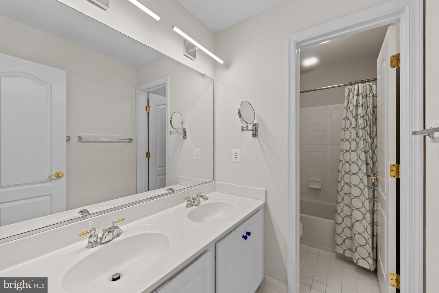 42920 CATTAIL MEADOWS PL, BROADLANDS, Virginia 20148, 5 Bedrooms Bedrooms, ,4 BathroomsBathrooms,Residential,For sale,42920 CATTAIL MEADOWS PL,VALO2099904 MLS # VALO2099904