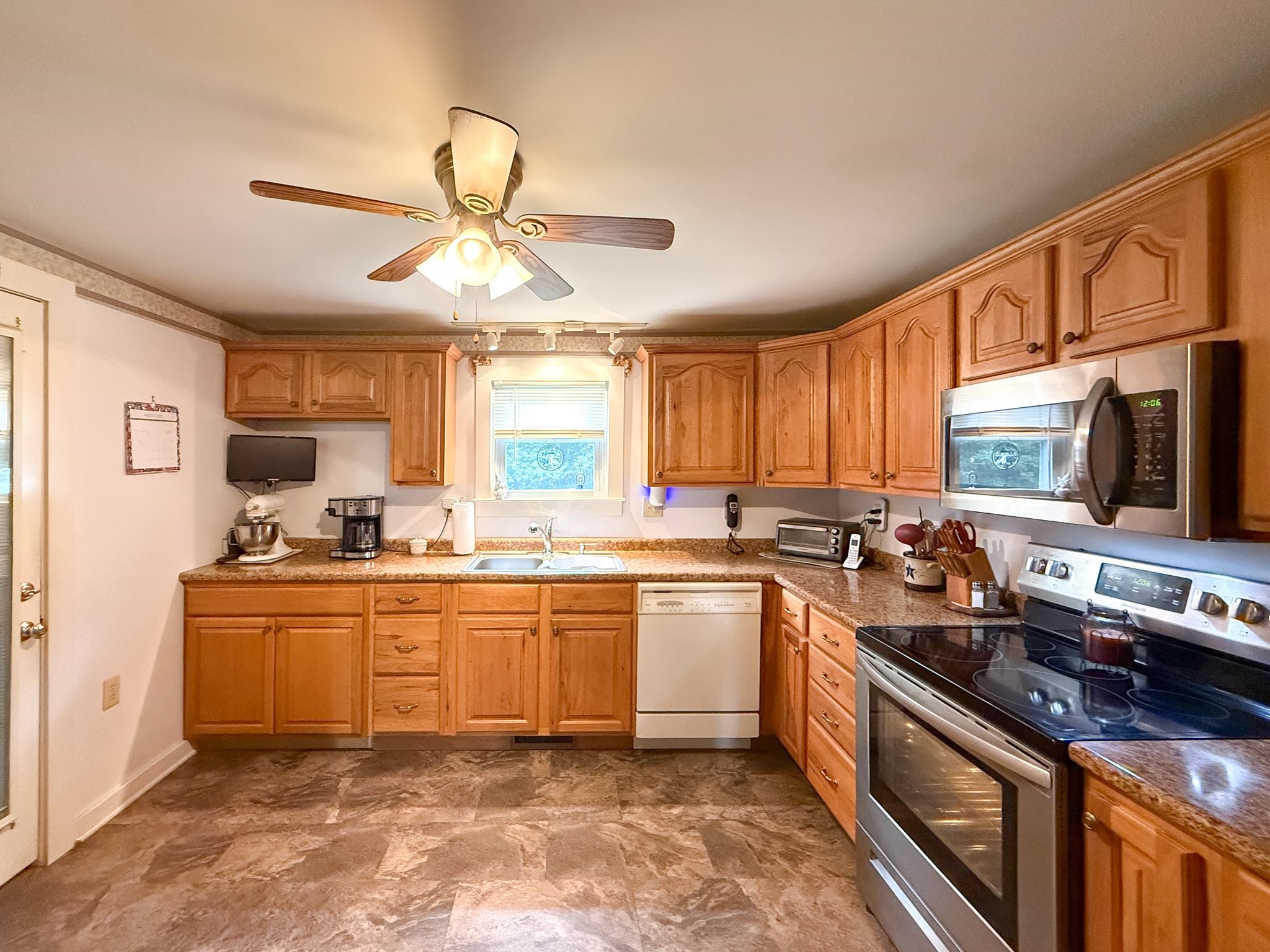 1249 POUNDING CREEK RD, CHARLOTTESVILLE, Virginia 22903, 1 Bedroom Bedrooms, ,1 BathroomBathrooms,Residential,1249 POUNDING CREEK RD,667700 MLS # 667700
