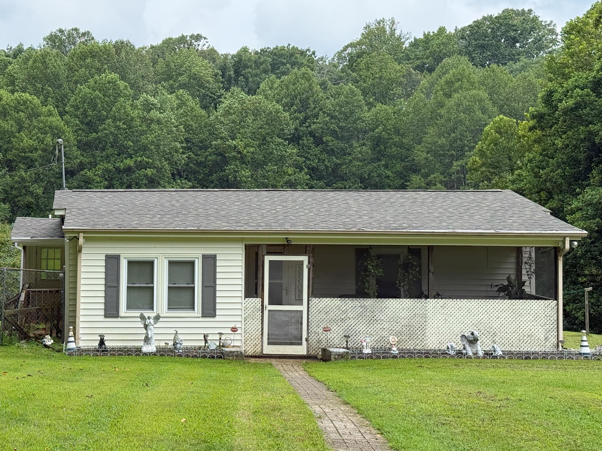 1249 POUNDING CREEK RD, CHARLOTTESVILLE, Virginia 22903, 1 Bedroom Bedrooms, ,1 BathroomBathrooms,Residential,1249 POUNDING CREEK RD,667700 MLS # 667700