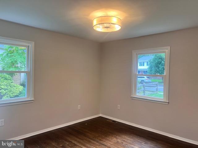 12202 HARBOR DR, WOODBRIDGE, Virginia 22192, 4 Bedrooms Bedrooms, ,3 BathroomsBathrooms,Residential,For sale,12202 HARBOR DR,VAPW2098338 MLS # VAPW2098338