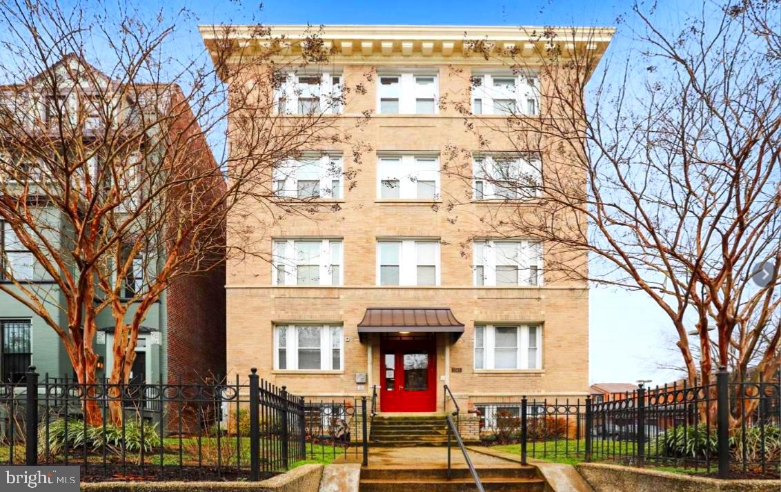 1340 FAIRMONT ST NW #3, WASHINGTON, District Of Columbia 20009, 1 Bedroom Bedrooms, ,1 BathroomBathrooms,Residential,For sale,1340 FAIRMONT ST NW #3,DCDC2208596 MLS # DCDC2208596