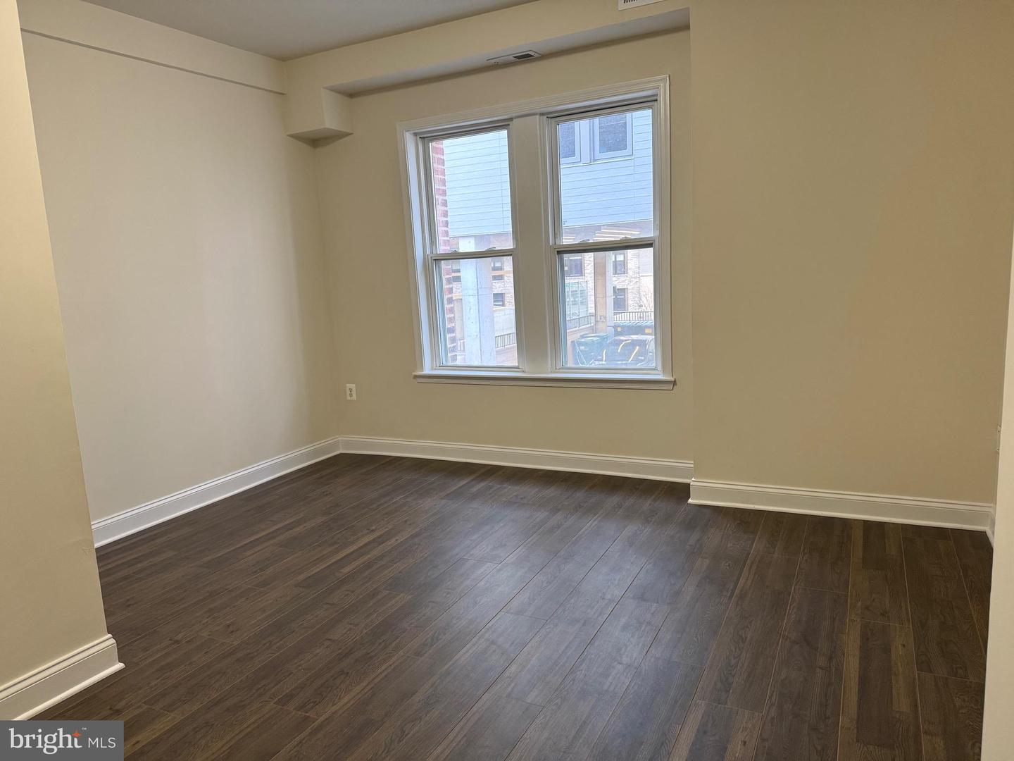 1340 FAIRMONT ST NW #3, WASHINGTON, District Of Columbia 20009, 1 Bedroom Bedrooms, ,1 BathroomBathrooms,Residential,For sale,1340 FAIRMONT ST NW #3,DCDC2208596 MLS # DCDC2208596