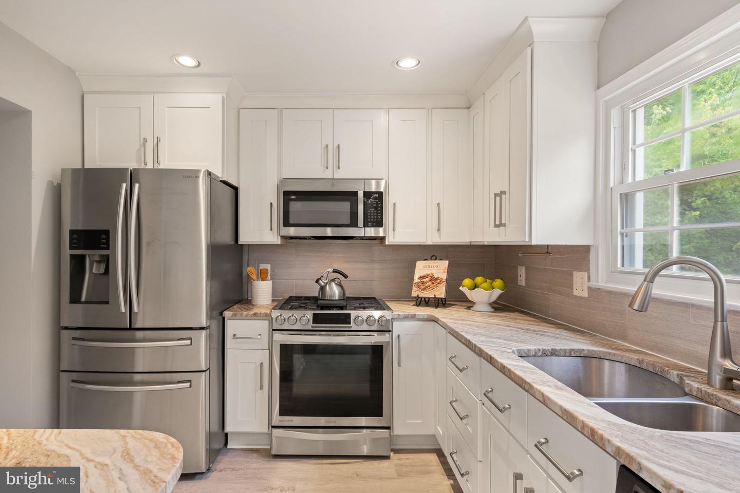 13483 OLD DAIRY CT, HERNDON, Virginia 20171, 4 Bedrooms Bedrooms, ,3 BathroomsBathrooms,Residential,For sale,13483 OLD DAIRY CT,VAFX2253092 MLS # VAFX2253092