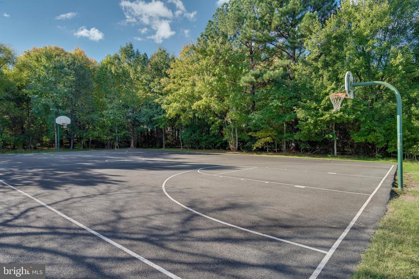 13483 OLD DAIRY CT, HERNDON, Virginia 20171, 4 Bedrooms Bedrooms, ,3 BathroomsBathrooms,Residential,For sale,13483 OLD DAIRY CT,VAFX2253092 MLS # VAFX2253092
