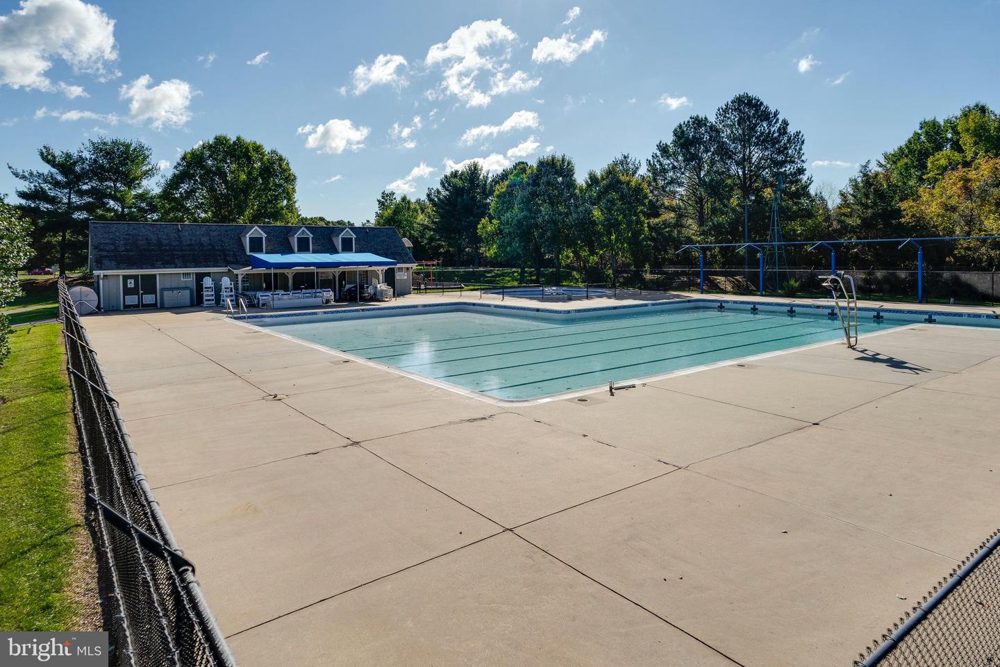 13483 OLD DAIRY CT, HERNDON, Virginia 20171, 4 Bedrooms Bedrooms, ,3 BathroomsBathrooms,Residential,For sale,13483 OLD DAIRY CT,VAFX2253092 MLS # VAFX2253092