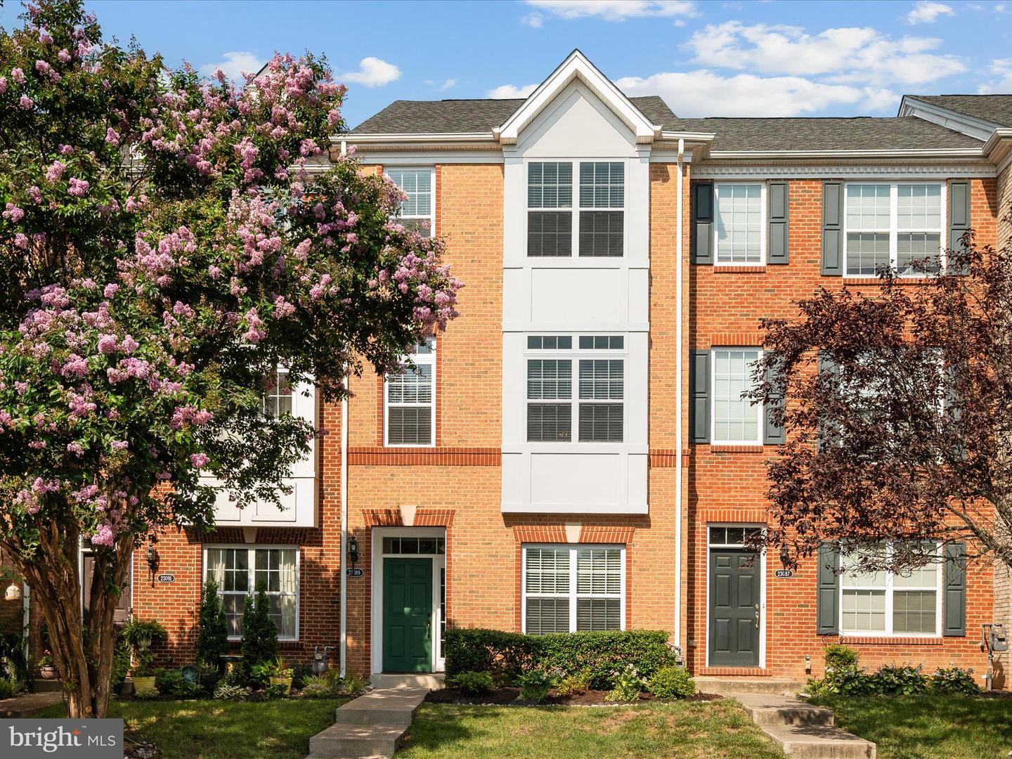23089 SUNBURY ST, ASHBURN, Virginia 20148, 3 Bedrooms Bedrooms, ,3 BathroomsBathrooms,Residential,For sale,23089 SUNBURY ST,VALO2101258 MLS # VALO2101258