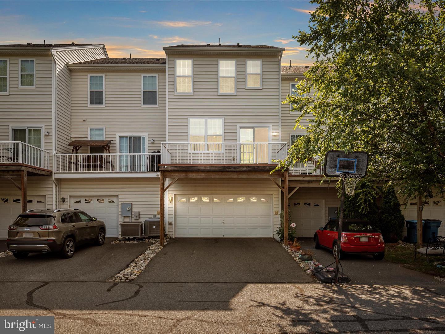 23089 SUNBURY ST, ASHBURN, Virginia 20148, 3 Bedrooms Bedrooms, ,3 BathroomsBathrooms,Residential,For sale,23089 SUNBURY ST,VALO2101258 MLS # VALO2101258
