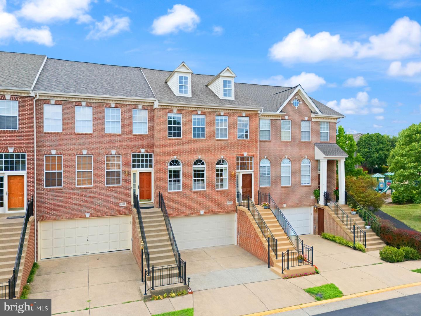 21124 ANGELA SQ, STERLING, Virginia 20166, 3 Bedrooms Bedrooms, ,3 BathroomsBathrooms,Residential,For sale,21124 ANGELA SQ,VALO2101274 MLS # VALO2101274
