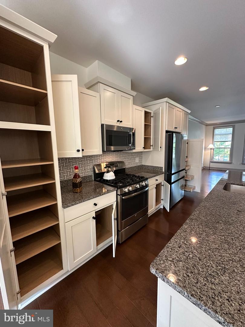 4344 4TH ST N, ARLINGTON, Virginia 22203, 3 Bedrooms Bedrooms, ,3 BathroomsBathrooms,Residential,For sale,4344 4TH ST N,VAAR2060308 MLS # VAAR2060308