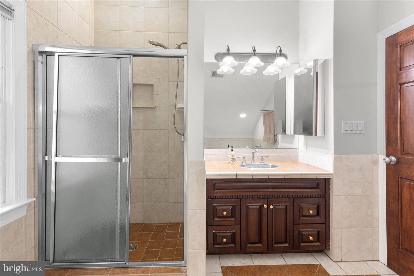 1212 N CLEVELAND ST, ARLINGTON, Virginia 22201, 6 Bedrooms Bedrooms, ,5 BathroomsBathrooms,Residential,For sale,1212 N CLEVELAND ST,VAAR2060330 MLS # VAAR2060330