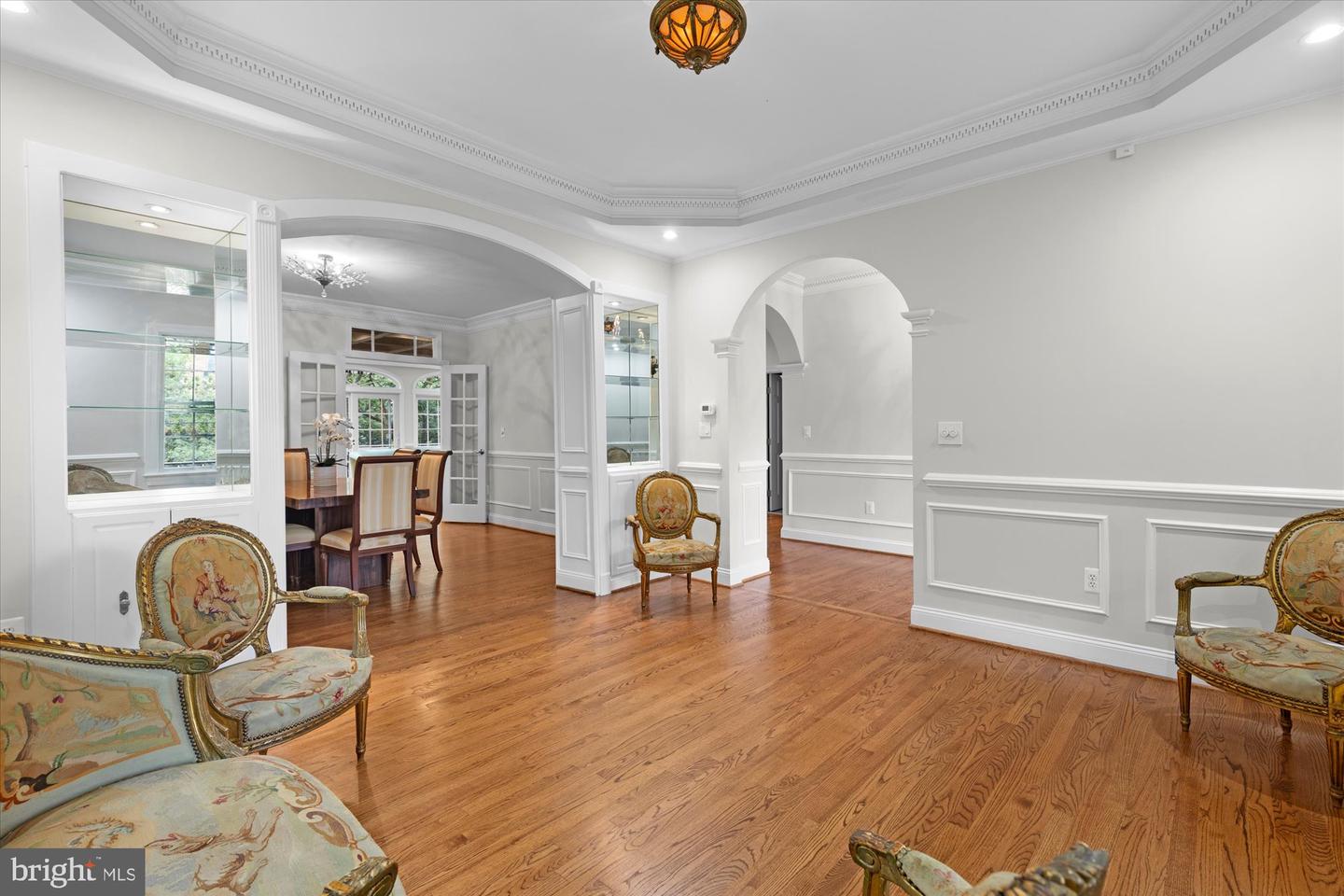 1212 N CLEVELAND ST, ARLINGTON, Virginia 22201, 6 Bedrooms Bedrooms, ,5 BathroomsBathrooms,Residential,For sale,1212 N CLEVELAND ST,VAAR2060330 MLS # VAAR2060330