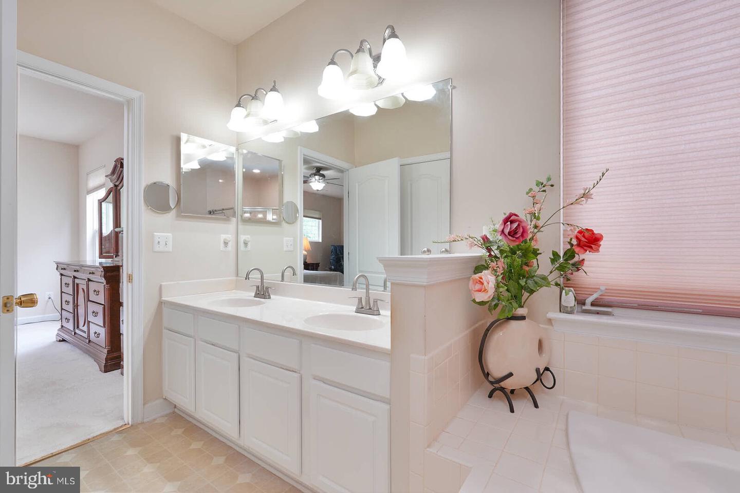 7512 LINDBERG DR, ALEXANDRIA, Virginia 22306, 4 Bedrooms Bedrooms, ,3 BathroomsBathrooms,Residential,For sale,7512 LINDBERG DR,VAFX2255008 MLS # VAFX2255008