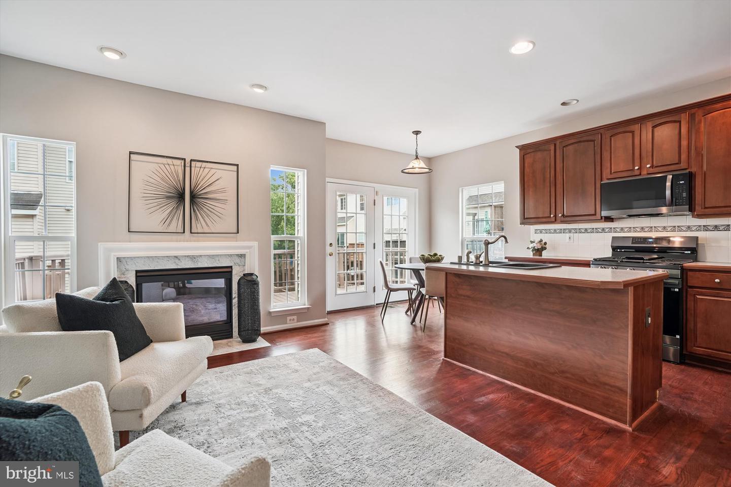 14176 HUNTERS RUN WAY, GAINESVILLE, Virginia 20155, 3 Bedrooms Bedrooms, ,3 BathroomsBathrooms,Residential,For sale,14176 HUNTERS RUN WAY,VAPW2099354 MLS # VAPW2099354