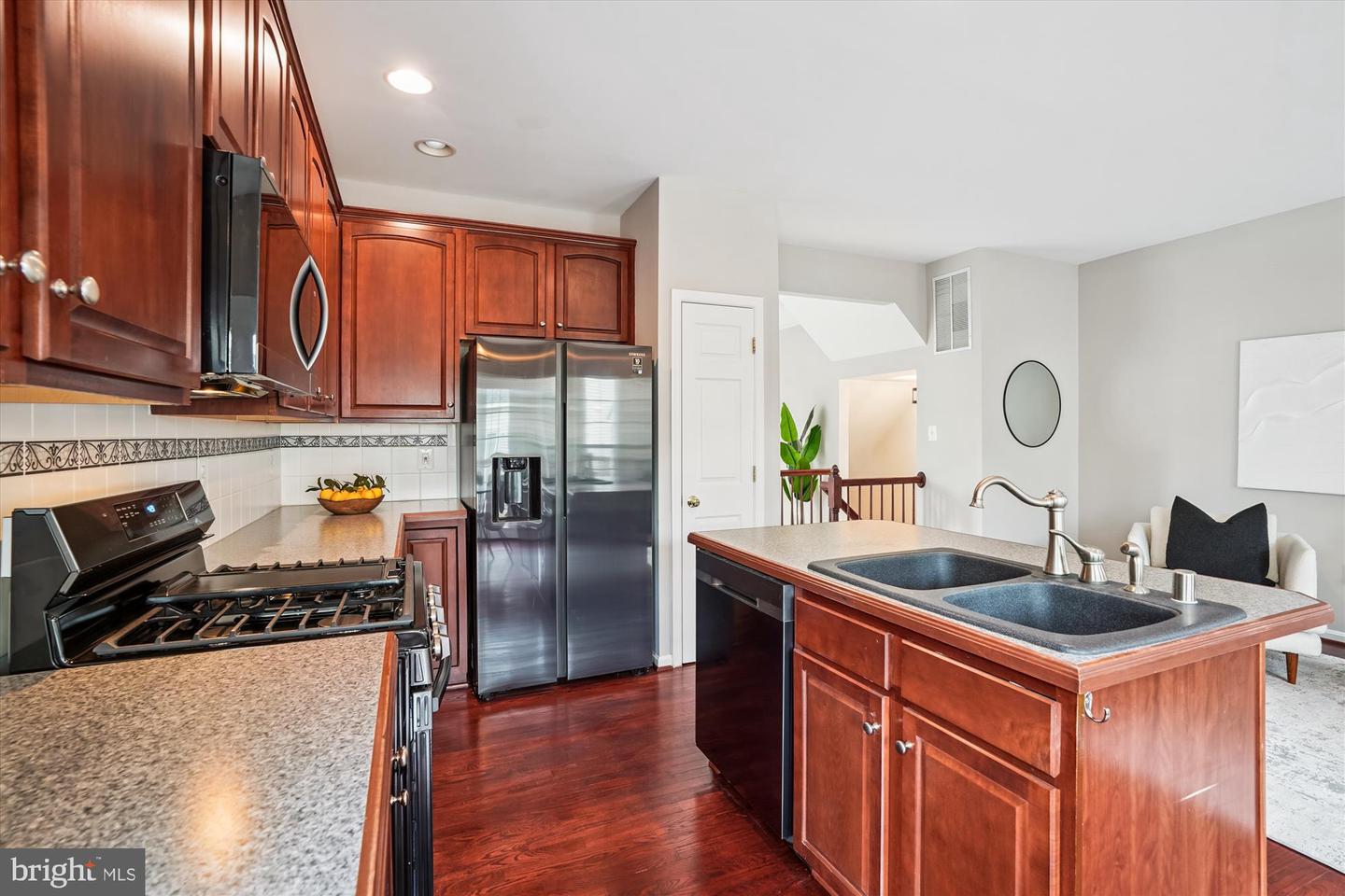 14176 HUNTERS RUN WAY, GAINESVILLE, Virginia 20155, 3 Bedrooms Bedrooms, ,3 BathroomsBathrooms,Residential,For sale,14176 HUNTERS RUN WAY,VAPW2099354 MLS # VAPW2099354