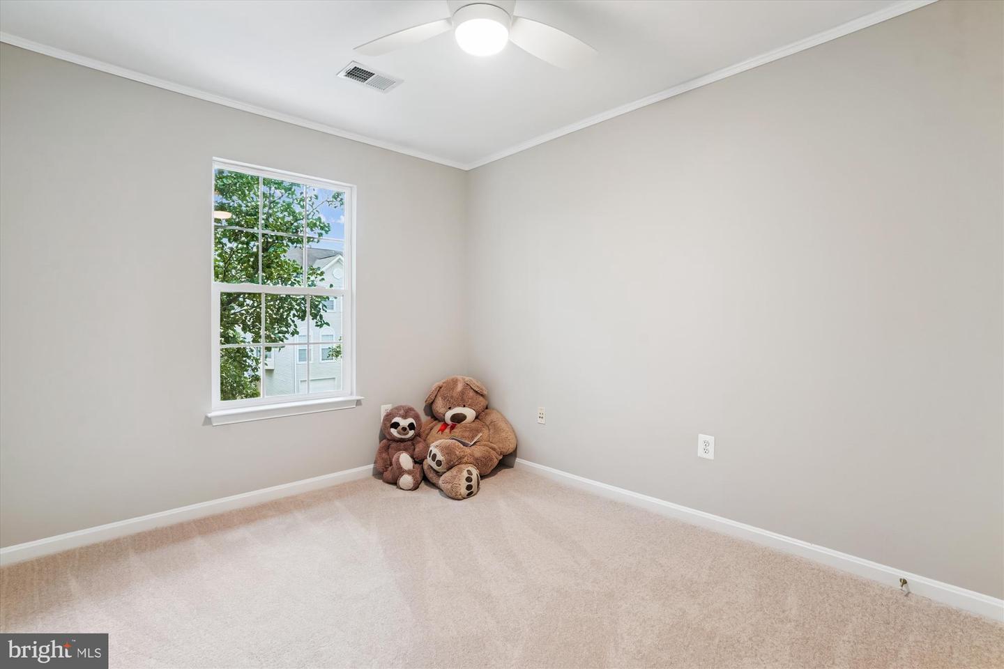 14176 HUNTERS RUN WAY, GAINESVILLE, Virginia 20155, 3 Bedrooms Bedrooms, ,3 BathroomsBathrooms,Residential,For sale,14176 HUNTERS RUN WAY,VAPW2099354 MLS # VAPW2099354