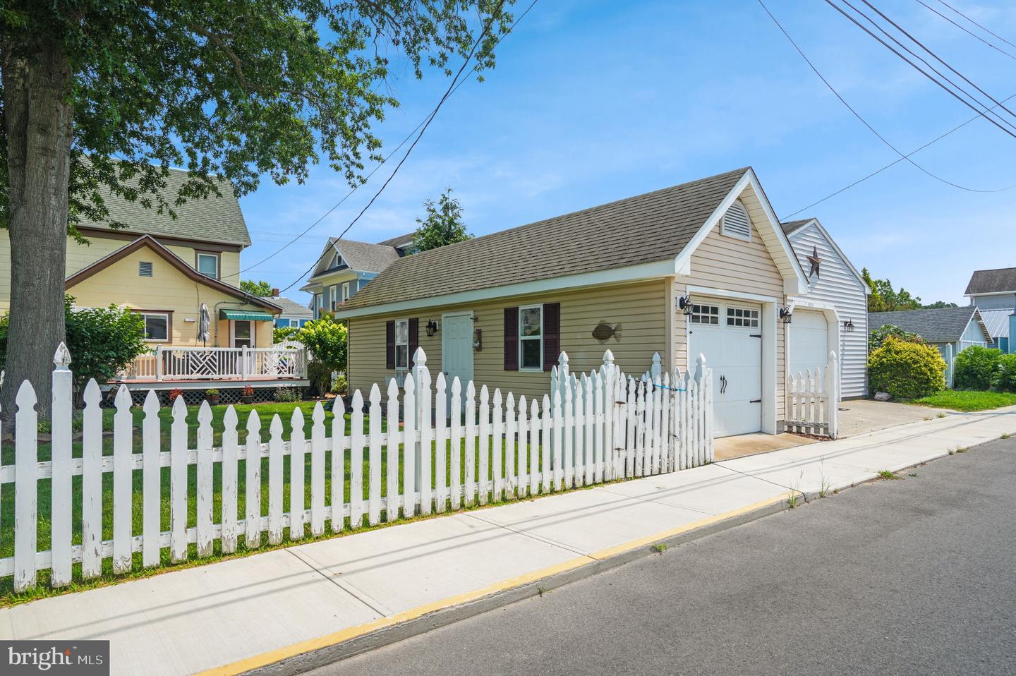 6326 CLEVELAND ST, CHINCOTEAGUE ISLAND, Virginia 23336, 3 Bedrooms Bedrooms, ,2 BathroomsBathrooms,Residential,For sale,6326 CLEVELAND ST,VAAC2002062 MLS # VAAC2002062