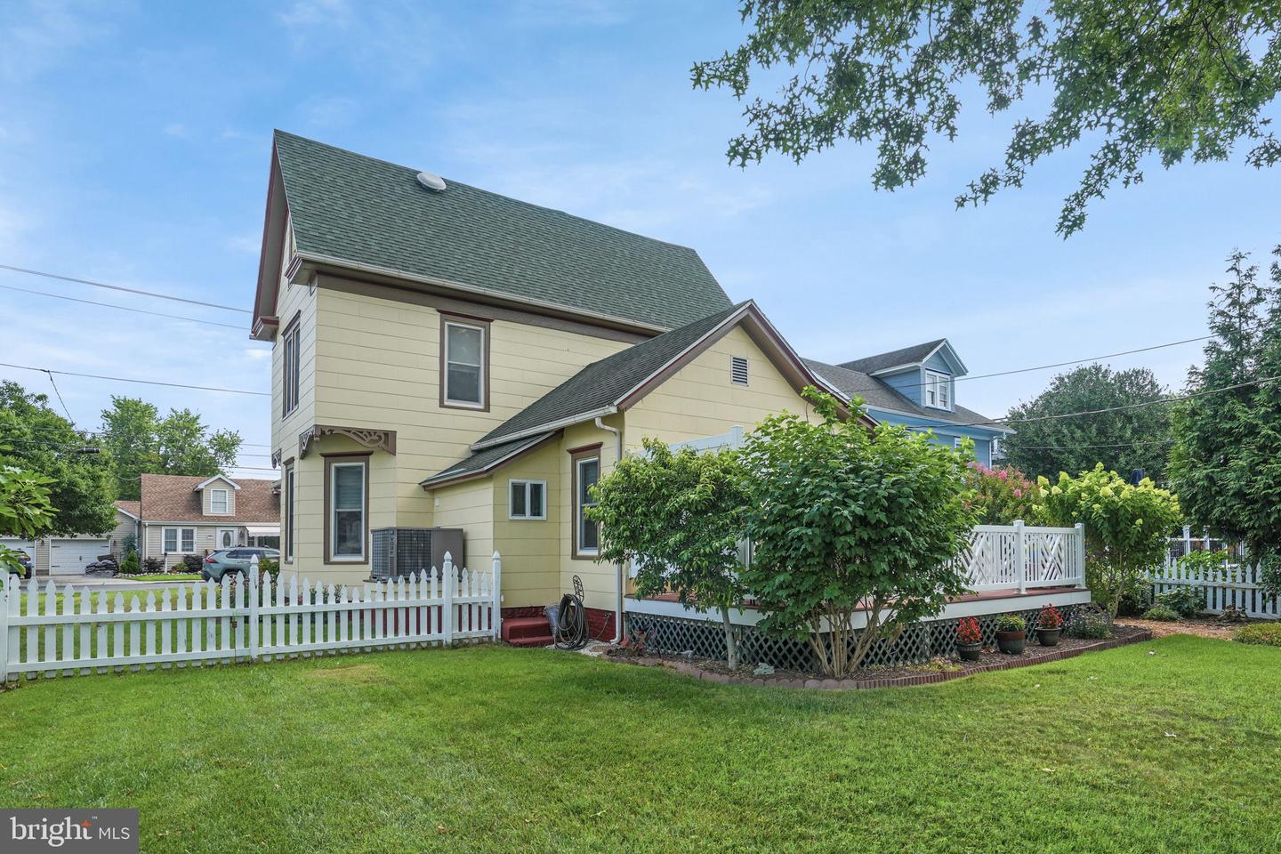 6326 CLEVELAND ST, CHINCOTEAGUE ISLAND, Virginia 23336, 3 Bedrooms Bedrooms, ,2 BathroomsBathrooms,Residential,For sale,6326 CLEVELAND ST,VAAC2002062 MLS # VAAC2002062