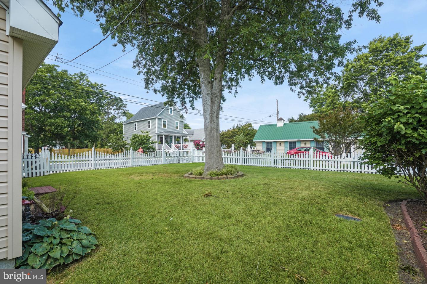 6326 CLEVELAND ST, CHINCOTEAGUE ISLAND, Virginia 23336, 3 Bedrooms Bedrooms, ,2 BathroomsBathrooms,Residential,For sale,6326 CLEVELAND ST,VAAC2002062 MLS # VAAC2002062
