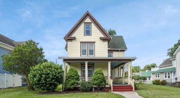 6326 CLEVELAND ST, CHINCOTEAGUE ISLAND, Virginia 23336, 3 Bedrooms Bedrooms, ,2 BathroomsBathrooms,Residential,For sale,6326 CLEVELAND ST,VAAC2002062 MLS # VAAC2002062