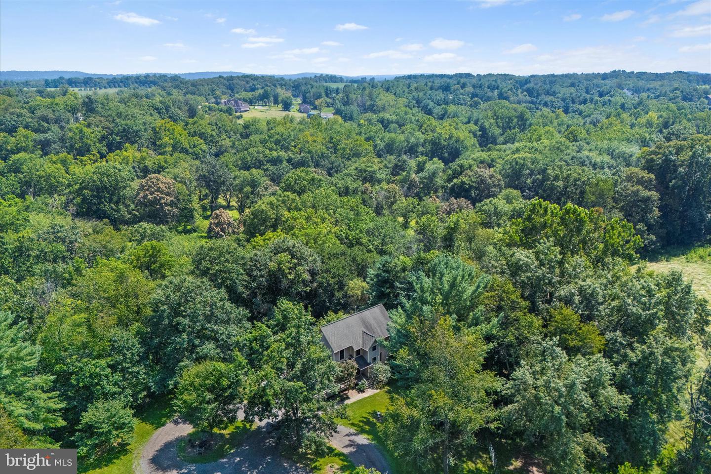 38830 OLD WHEATLAND RD, WATERFORD, Virginia 20197, 4 Bedrooms Bedrooms, ,3 BathroomsBathrooms,Residential,For sale,38830 OLD WHEATLAND RD,VALO2102666 MLS # VALO2102666