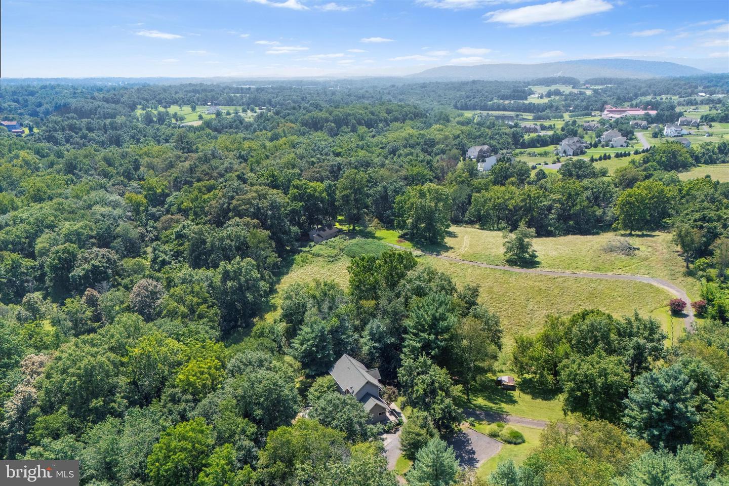 38830 OLD WHEATLAND RD, WATERFORD, Virginia 20197, 4 Bedrooms Bedrooms, ,3 BathroomsBathrooms,Residential,For sale,38830 OLD WHEATLAND RD,VALO2102666 MLS # VALO2102666