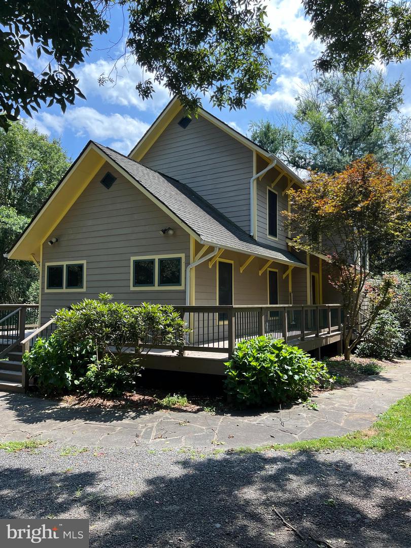 38830 OLD WHEATLAND RD, WATERFORD, Virginia 20197, 4 Bedrooms Bedrooms, ,3 BathroomsBathrooms,Residential,For sale,38830 OLD WHEATLAND RD,VALO2102666 MLS # VALO2102666