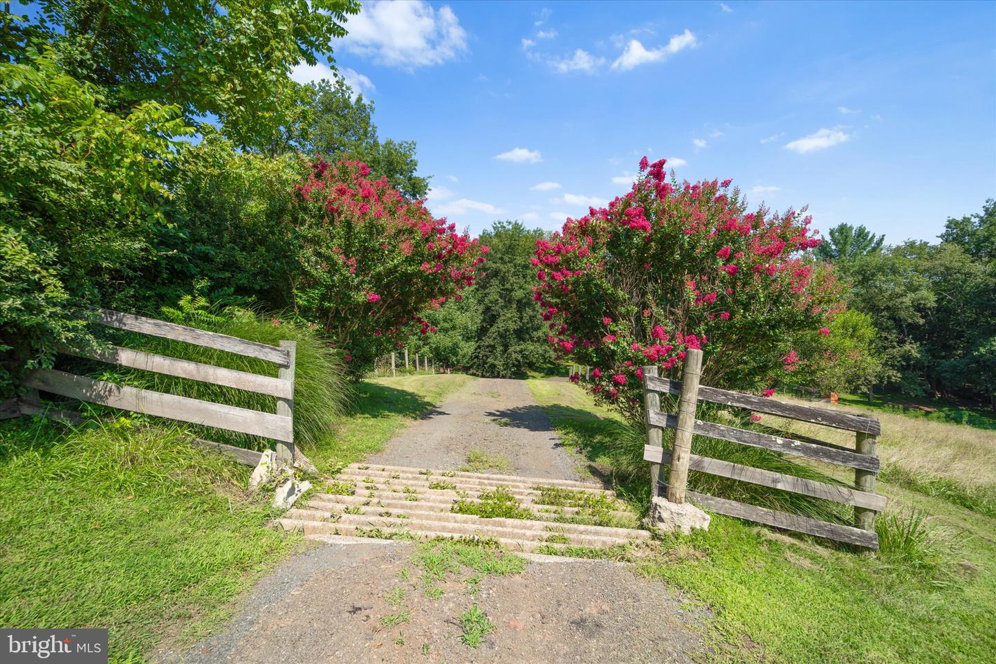 38830 OLD WHEATLAND RD, WATERFORD, Virginia 20197, 4 Bedrooms Bedrooms, ,3 BathroomsBathrooms,Residential,For sale,38830 OLD WHEATLAND RD,VALO2102666 MLS # VALO2102666
