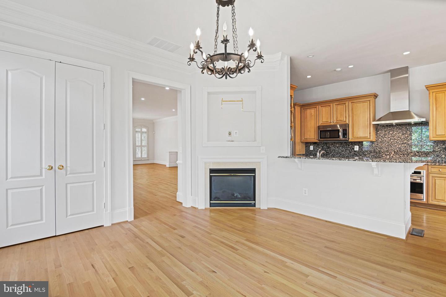 1410 HARVEST CROSSING DR, MCLEAN, Virginia 22101, 3 Bedrooms Bedrooms, ,4 BathroomsBathrooms,Residential,For sale,1410 HARVEST CROSSING DR,VAFX2256474 MLS # VAFX2256474